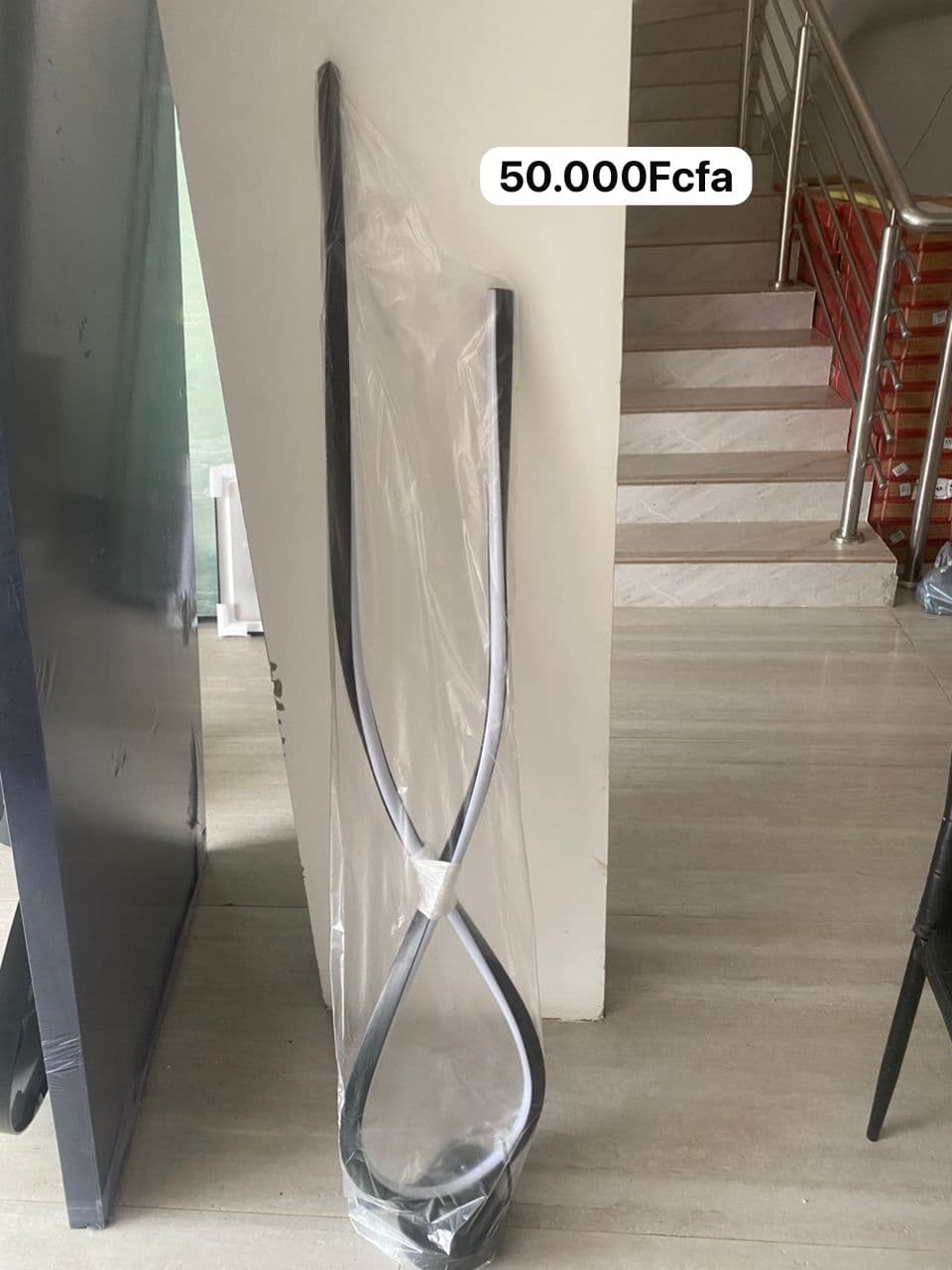 Lampadaire LED en spirale, design moderne